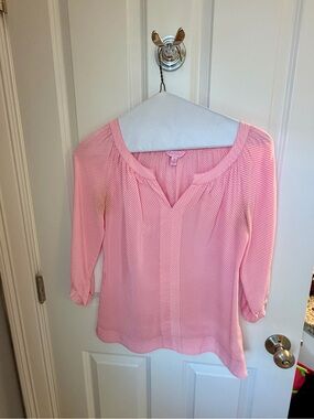 Lilly Pulitzer Pink Striped Women’s V-Neck Blouse w/ 3/4 Sleeves. Size XS.